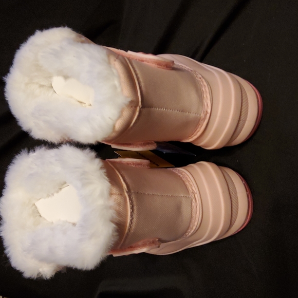 Toddler Frankie Winter Boots - Cat & Jack - Picture 4 of 5
